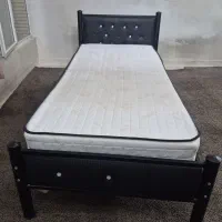 تخت یک‌نفره فلزی شیک با تشک