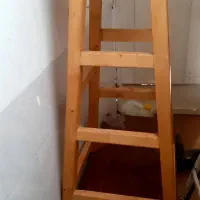 چهارپایه چوبی