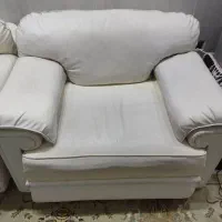 مبل سفید پنج نفره ومبل کرم قهوه‌ای هفت نفره|مبلمان خانگی و میز عسلی|زاویه, |دیوار