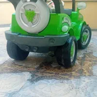 ماشین شارژی شاسی بلند طرح تویوتا در حد نو|اسباب‌بازی بچه|کرمانشاه, |دیوار