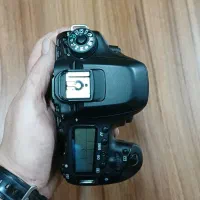 دوربین canon 80D با لنز ۱۳۵*۱۸