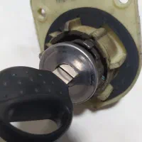 قفل درب صندوق رانا