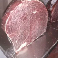 یک خانم جهت همکاری در فروشگاه