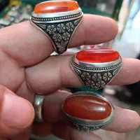 فروش انگشترهای نفیس با نگین کهنه