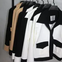 خیاط و کمک خیاط خانم