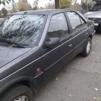 ماشین پژو رو