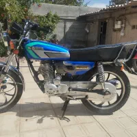 موتور سیکلت ۲۰۰ccکبیر