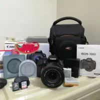 دوربین کانن ۷۰۰d و لنز ۱۸-۱۳۵ بسیار تمیز