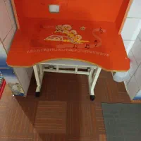 صندلی مدرسه