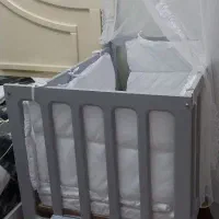 گهواره کنار تختی