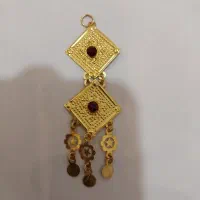مقداری طلا ۱۸ عیار