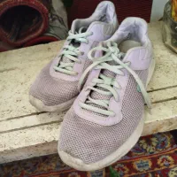 کفش سایز ۳۷