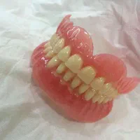 کلینیک دندانسازی ساخت دندان مصنوعی تضمینی