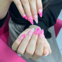 کاشت تخصصی ناخن|خدمات آرایشگری و زیبایی|مشهد, ولیعصر (شهرک غرب)|دیوار