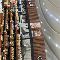 استخدام فروشنده و یک نیروی وردست اوستا کار قنادی|استخدام خدمات فروشگاه و رستوران|اراک, |دیوار