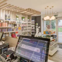 کار در داروخانه