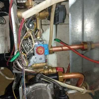 تعمیرات پکیج و آبگرمکن‌ سرویس برد