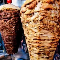 استخدام شاورما زن ساده و کارگر ساده با جای خواب