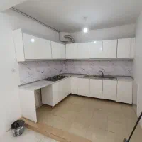سوییت طبقه همکف همراه بامغازه