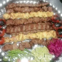 نیروی آشپزخانه وسالن دار