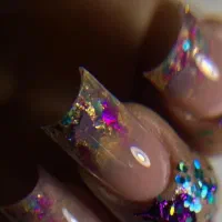 آموزش کاشت ناخن (ژل و پودر )تخفیف تا پایان اذر