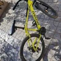 دوچرخه|دوچرخه، اسکیت، اسکوتر|رشتخوار, |دیوار