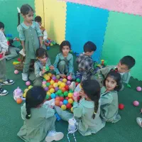 نیازمند مدرس زبان انگلیسی کودکان