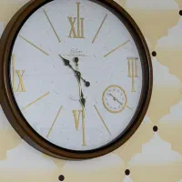 ساعت دیواری