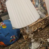 آباژور کنار تخت