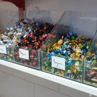 استند شیشه ای برا شکلات یا حبوبات