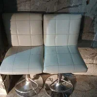 دو عدد صندلی پایه دار|صندلی و نیمکت|هشتگرد, هشتگرد قدیم|دیوار