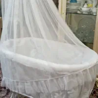 گهواره کودک کنار مادر قیمت ۱میلیون و و۸۰۰ هزار ت