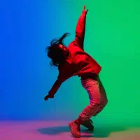 نیاز به رقصنده