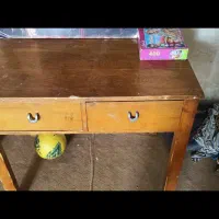 میز برای درس خواندن و خیاطی