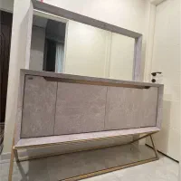 آیینه و کنسول