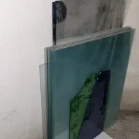 تعدادی شیشه دو میل