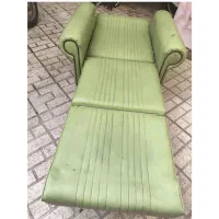 مبل تاشو.کارکرده.دوزدگی کوچیک داره.