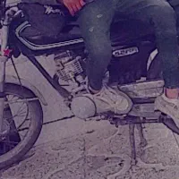 یک دستگاه موتور سکلت