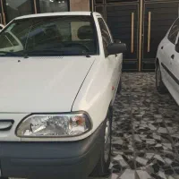 پراید وانت همراه با لاینر