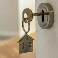 آپارتمان۱۴۰متر۳خ۱۴۰۵طبقه۱جنوبی تحویل خام شرکتی