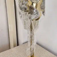 کنار تختی مدرن و زیبا