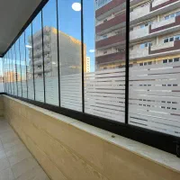 بالکن شیشه ای درخشان    شیشه بالکن