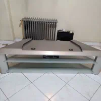 میز تلویزون جا دار زیبا نقره ای سالم وشیک|میز تلویزیون|تهران, صادقیه|دیوار