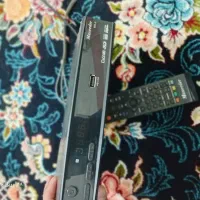 دستگاه دیجیتال با فیش و کنترل