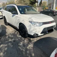 میتسوبیشی اوتلندر ۲۰۱۵ تیپ ۳