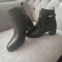 نیم بوت|کیف، کفش، کمربند|فولادشهر, C3|دیوار