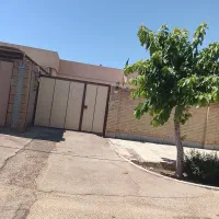 خانه سال ۷۰ شهر مجلسی۶۰۰متر