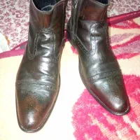 بوت چرم طبیعی در حد نو اصل سایز 43