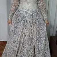 لباس عروس|لباس|رباط‌کریم, الارد|دیوار