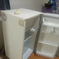 یخچال 9فوت ایسکول در حد نو رنگ سفید قیمت 80000000ت